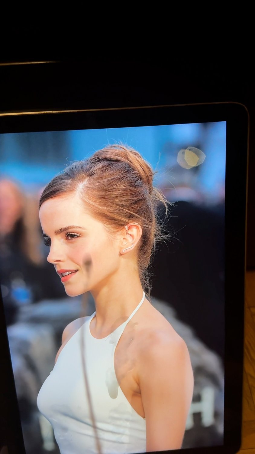 2cTaS4lH Emma Watson Cum Tribute 004 03.jpg